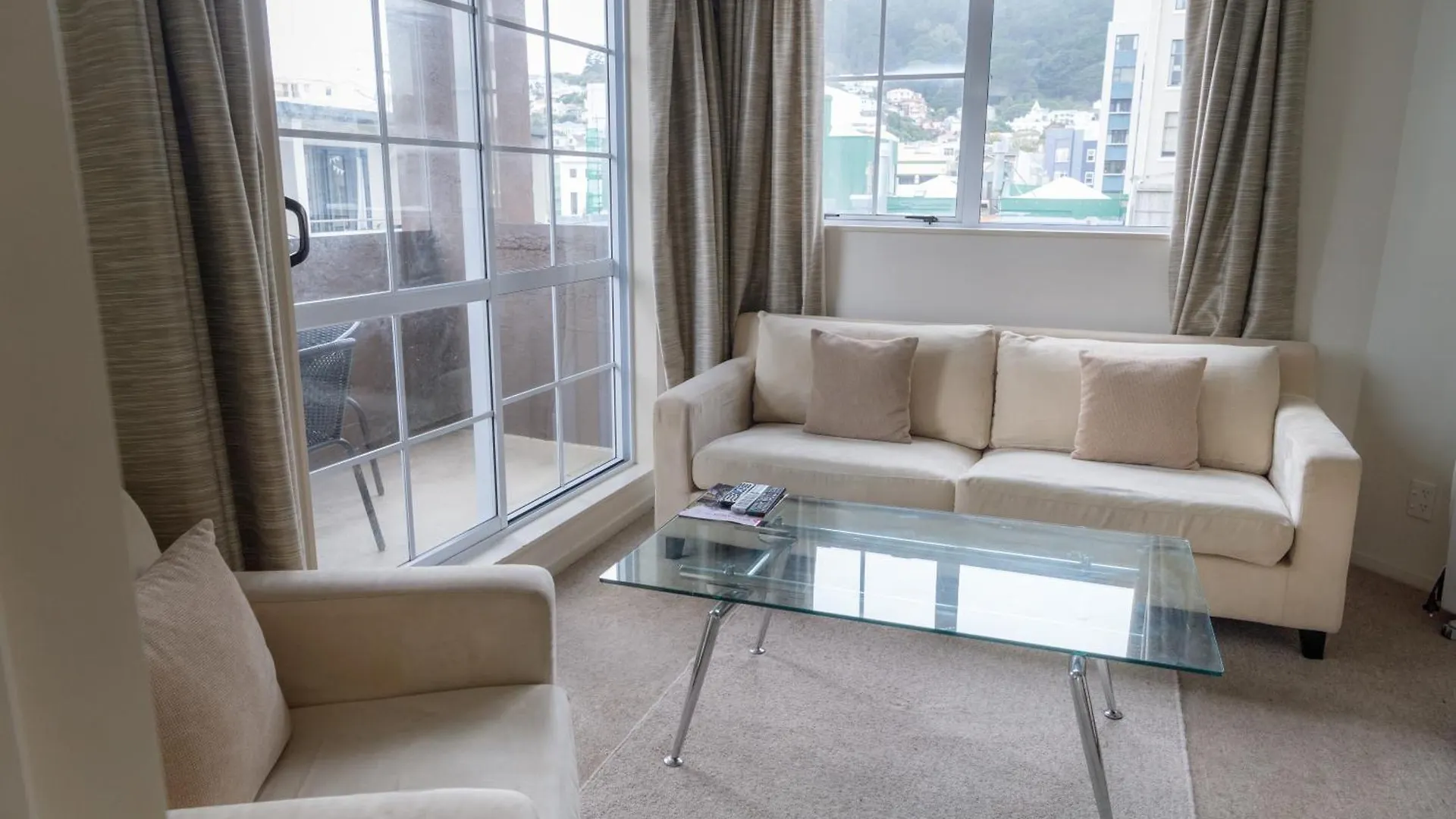 Courtenay Village Wellington 3*,